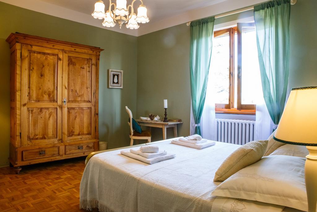 Casa Aloe B&B Монте Сан Савино Стая снимка