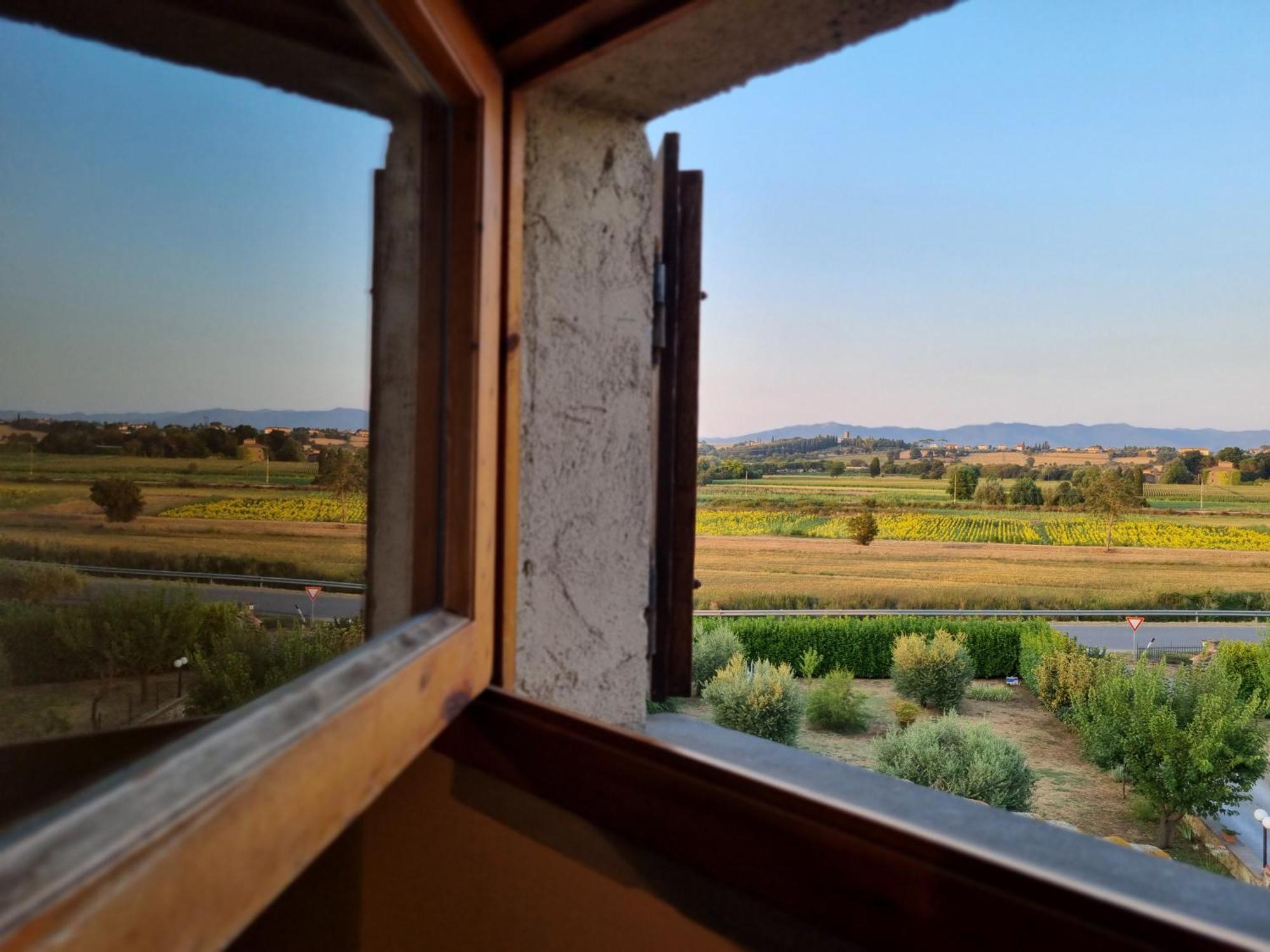 Casa Aloe B&B Монте Сан Савино Екстериор снимка