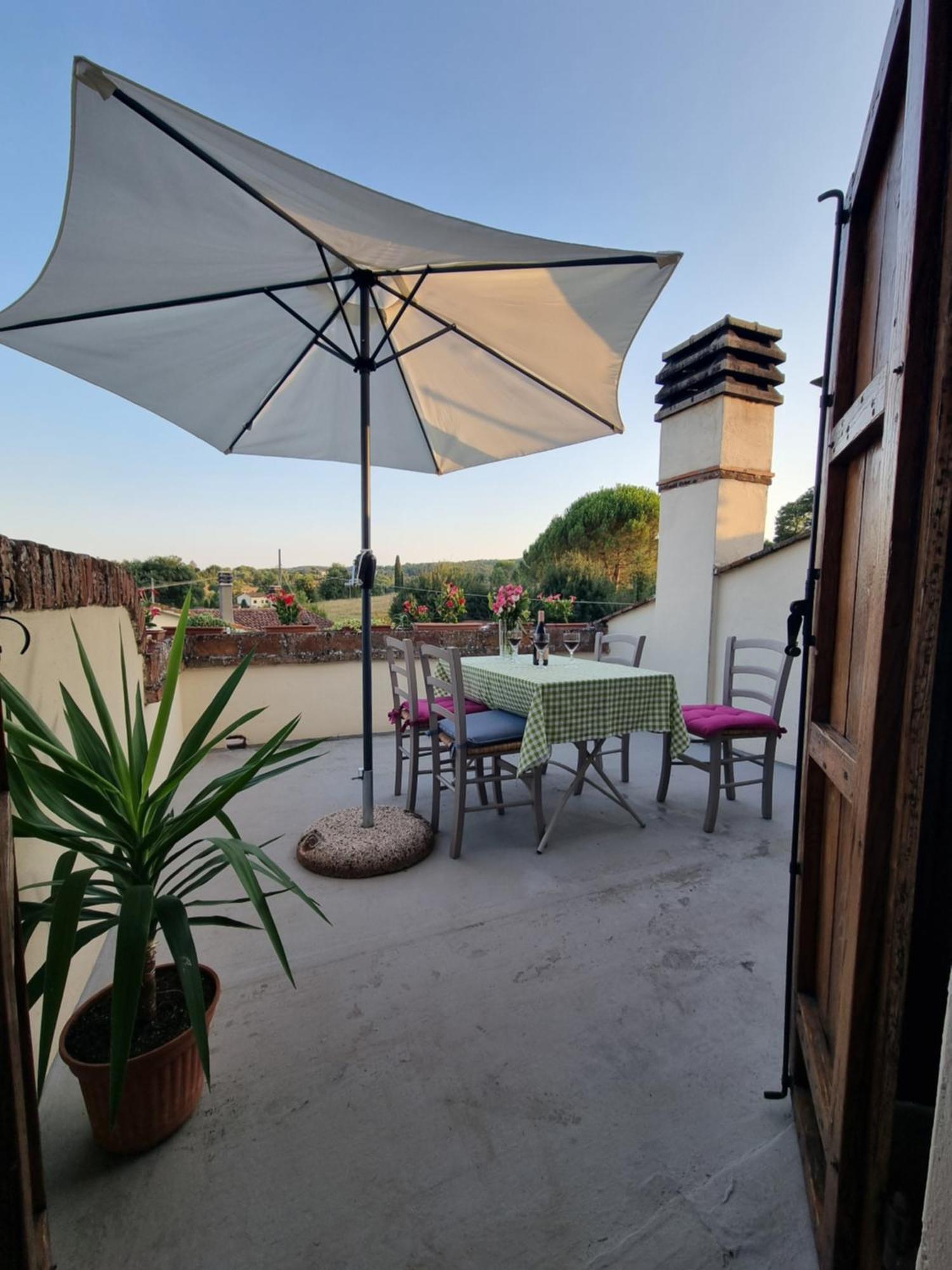 Casa Aloe B&B Монте Сан Савино Екстериор снимка