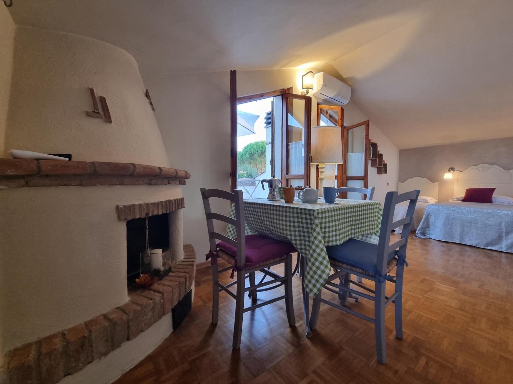 Casa Aloe B&B Монте Сан Савино Екстериор снимка