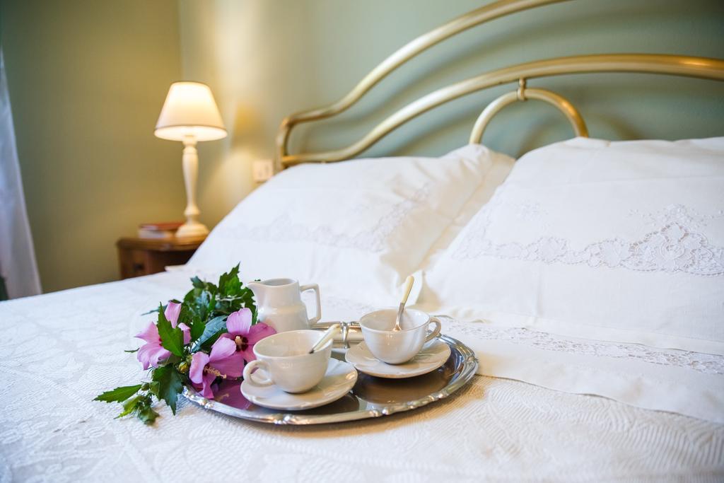 Casa Aloe B&B Монте Сан Савино Стая снимка