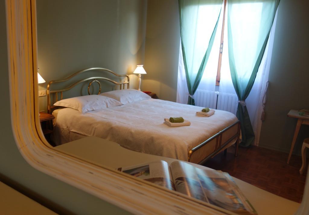 Casa Aloe B&B Монте Сан Савино Екстериор снимка